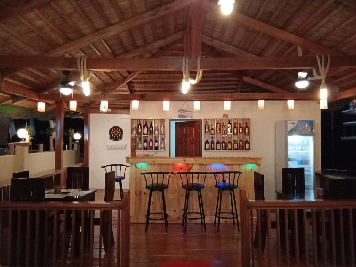 Puffer Isle Resort Dingalan Extérieur photo