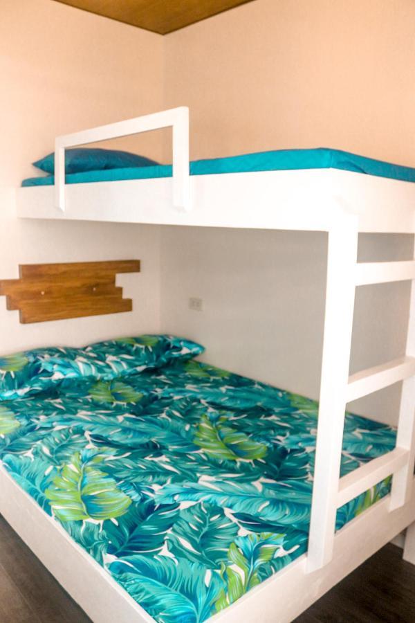 Puffer Isle Resort Dingalan Extérieur photo